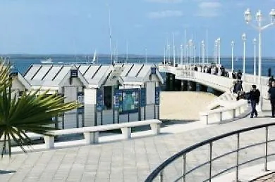 Maeva La Jetee Des Marins 阿卡雄